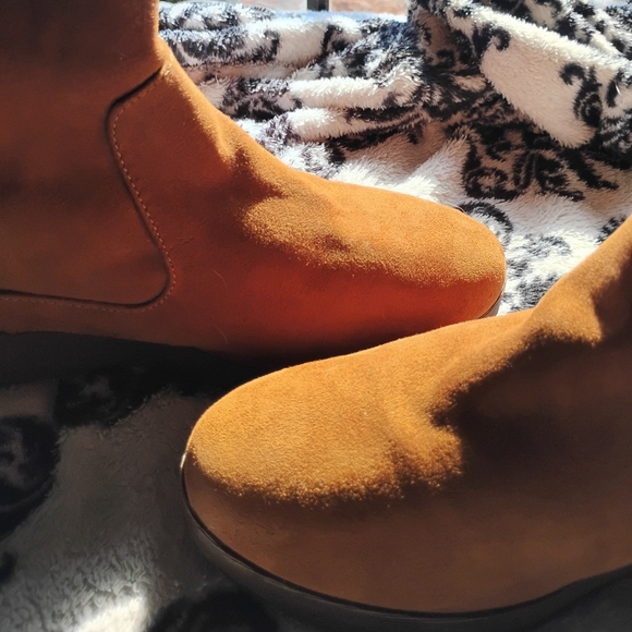 Joe boxer Women's Vintage Tan Suede Ankle Boots, Excellent Condition Sz 7 - Picture 2 of 16